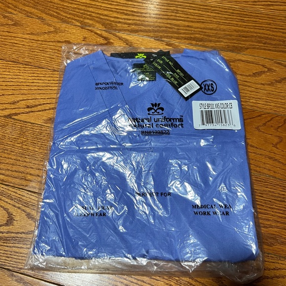 Xxs medical / vet scrubs new - Picture 3 of 3